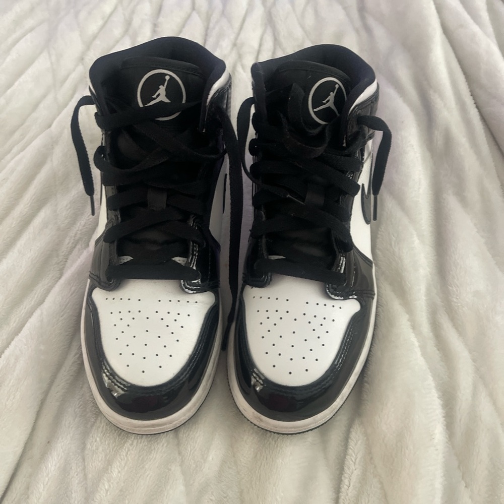 Air Jordan 1 Mid Sneakers